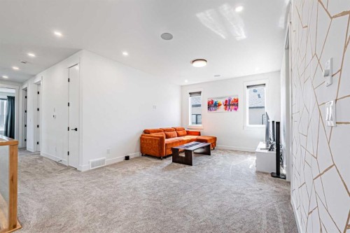 424 Watercrest Place, Chestermere, AB - Indoor Photo Showing Other Room