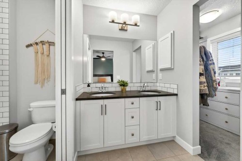92 Fireside Crescent, Cochrane, AB - Indoor Photo Showing Bathroom