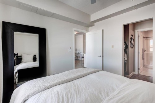 421-10 Walgrove Se, Calgary, AB - Indoor Photo Showing Bedroom