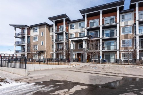 421-10 Walgrove Se, Calgary, AB - Outdoor With Balcony With Facade