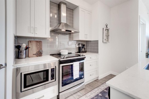 421-10 Walgrove Se, Calgary, AB - Indoor Photo Showing Kitchen