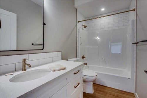 6120 Cornerstone Crescent, Olds, AB - Indoor Photo Showing Bathroom