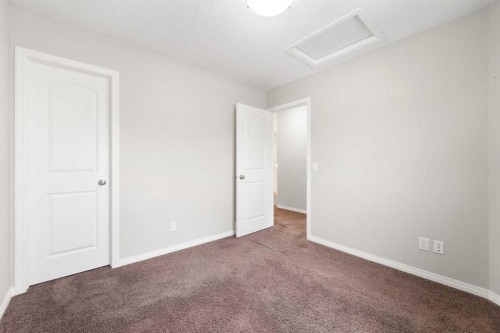 220 Walden Heights Se, Calgary, AB - Indoor Photo Showing Other Room