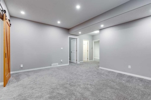 196 Kincora Hill Nw, Calgary, AB - Indoor Photo Showing Other Room