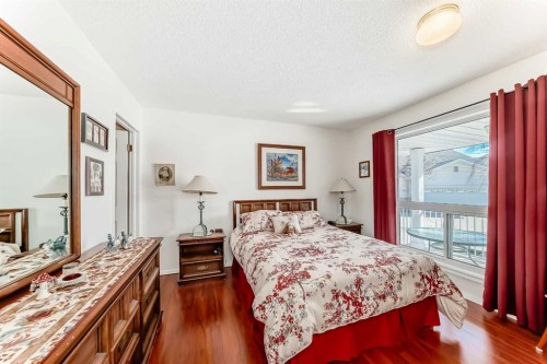 151 Macewan Ridge Villas Nw, Calgary, AB - Indoor Photo Showing Bedroom