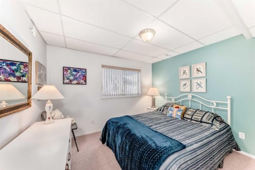 151 Macewan Ridge Villas Nw, Calgary, AB - Indoor Photo Showing Bedroom