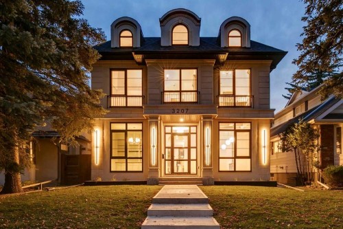 3207 Alfege Street Sw, Calgary, AB - Outdoor