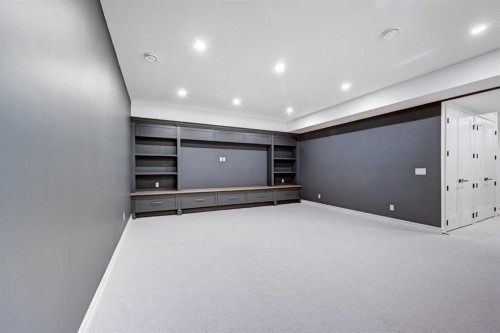 3207 Alfege Street Sw, Calgary, AB - Indoor