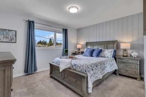 335 Huntbourne Hill Ne, Calgary, AB - Indoor Photo Showing Bedroom