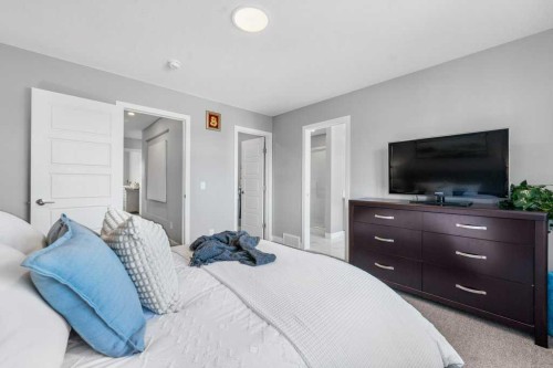 37 Legacy Glen Link Se, Calgary, AB - Indoor Photo Showing Bedroom