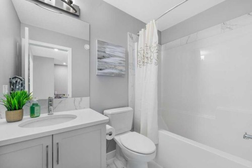 37 Legacy Glen Link Se, Calgary, AB - Indoor Photo Showing Bathroom