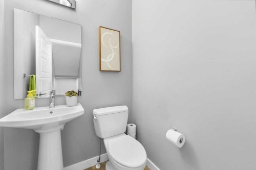 37 Legacy Glen Link Se, Calgary, AB - Indoor Photo Showing Bathroom