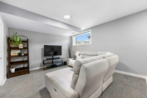 37 Legacy Glen Link Se, Calgary, AB - Indoor Photo Showing Other Room