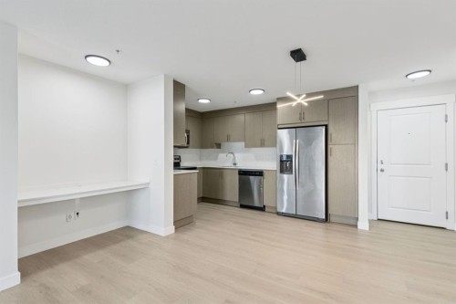1205-302 Skyview Ranch Drive Ne, Calgary, AB - Indoor Photo Showing Kitchen