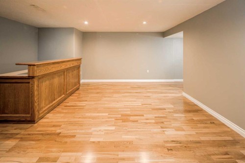 110 Hampstead Rise Nw, Calgary, AB - Indoor Photo Showing Other Room