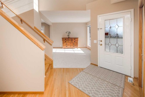 110 Hampstead Rise Nw, Calgary, AB - Indoor Photo Showing Other Room