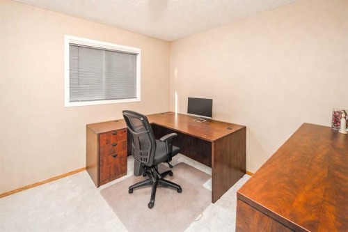 110 Hampstead Rise Nw, Calgary, AB - Indoor Photo Showing Office