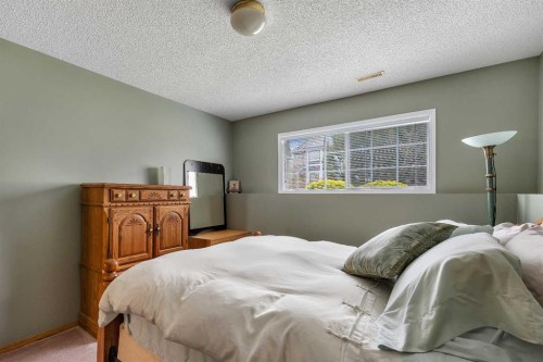 34 Hidden Spring Circle Nw, Calgary, AB 