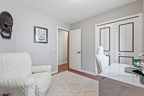 32 Millrise Crescent Sw, Calgary, AB - Indoor