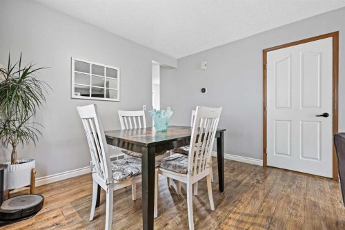 32 Millrise Crescent Sw, Calgary, AB - Indoor Photo Showing Dining Room