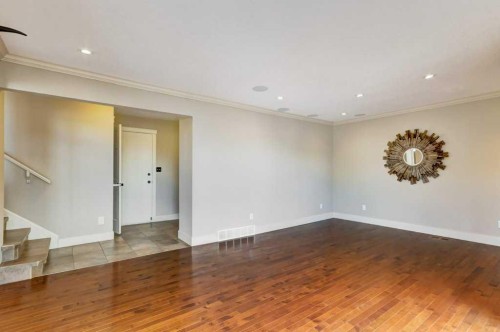 20 Strathlorne Crescent Sw, Calgary, AB - Indoor Photo Showing Other Room