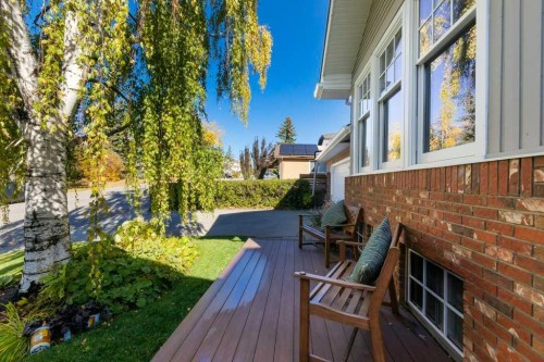 20 Strathlorne Crescent Sw, Calgary, AB - Outdoor With Exterior