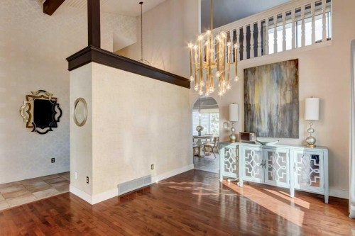 20 Strathlorne Crescent Sw, Calgary, AB - Indoor Photo Showing Other Room