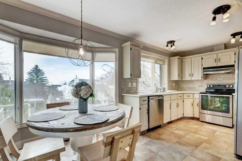 20 Strathlorne Crescent Sw, Calgary, AB - Indoor