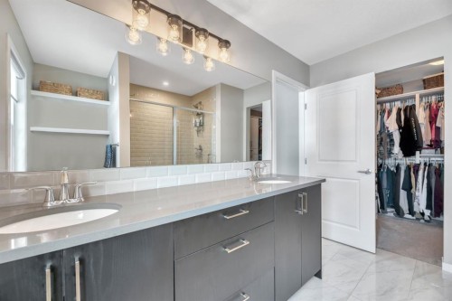 840 Seton Circle Se, Calgary, AB - Indoor Photo Showing Bathroom