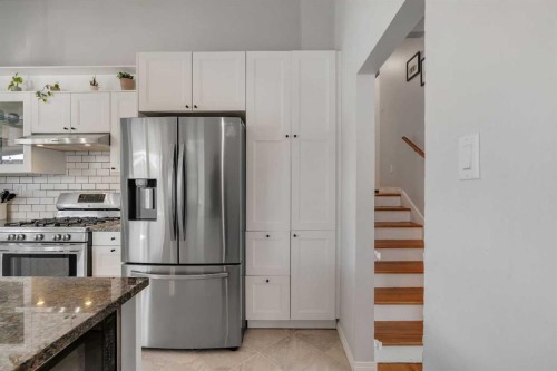 9939 Maplecreek Drive Se, Calgary, AB - Indoor Photo Showing Kitchen With Stainless Steel Kitchen With Upgraded Kitchen