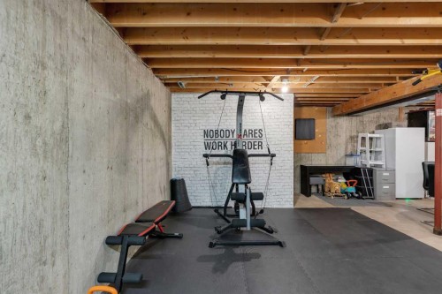 9939 Maplecreek Drive Se, Calgary, AB - Indoor