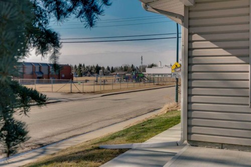 9939 Maplecreek Drive Se, Calgary, AB - Outdoor