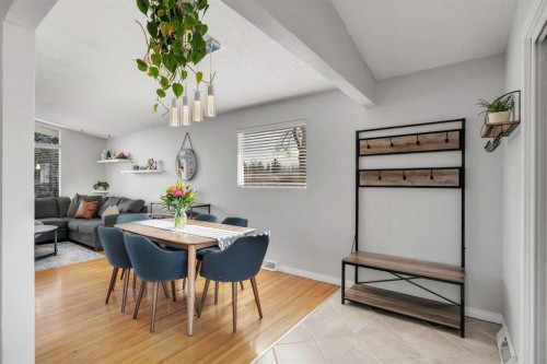 9939 Maplecreek Drive Se, Calgary, AB - Indoor Photo Showing Dining Room