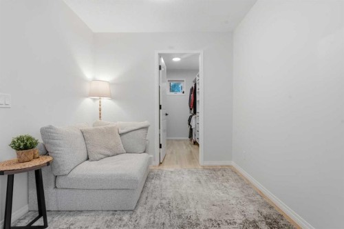 146 Springbluff Heights Sw, Calgary, AB - Indoor