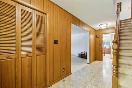 7312 Kananaskis Drive Sw, Calgary, AB - Indoor Photo Showing Other Room