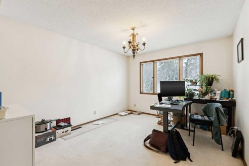 7312 Kananaskis Drive Sw, Calgary, AB - Indoor Photo Showing Office