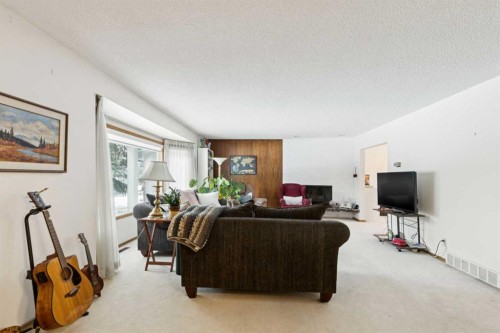 7312 Kananaskis Drive Sw, Calgary, AB - Indoor