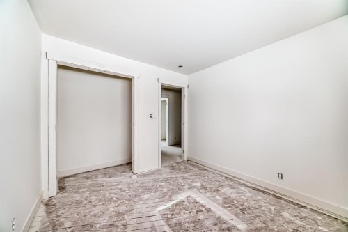 251 Cannell Place Sw, Calgary, AB - Indoor Photo Showing Other Room