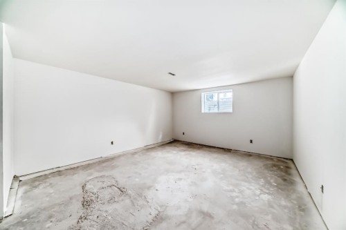 251 Cannell Place Sw, Calgary, AB - Indoor Photo Showing Other Room
