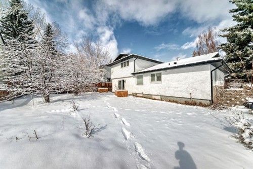 251 Cannell Place Sw, Calgary, AB - Outdoor