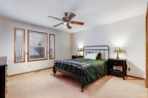 45 Thornfield Close Se, Airdrie, AB - Indoor Photo Showing Bedroom
