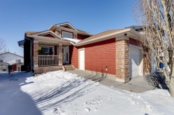 45 Thornfield Close SEAirdrie, AB T4A 2K7
