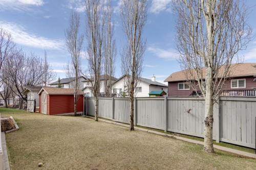 45 Thornfield Close Se, Airdrie, AB - Outdoor
