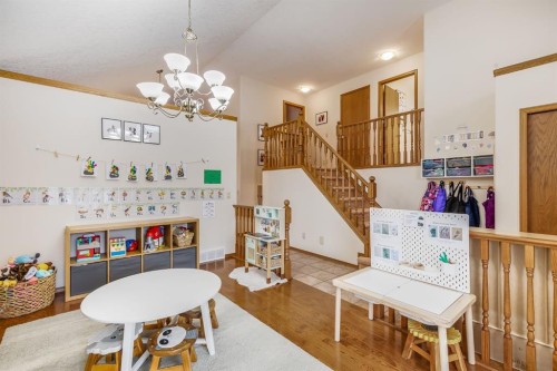 45 Thornfield Close Se, Airdrie, AB - Indoor