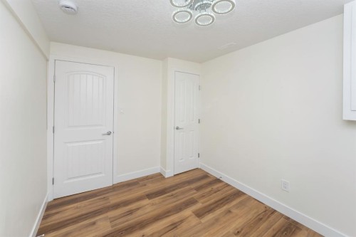 140 Whitworth Way, Calgary, AB - Indoor Photo Showing Other Room