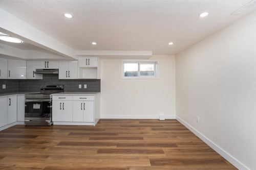 140 Whitworth Way, Calgary, AB - Indoor