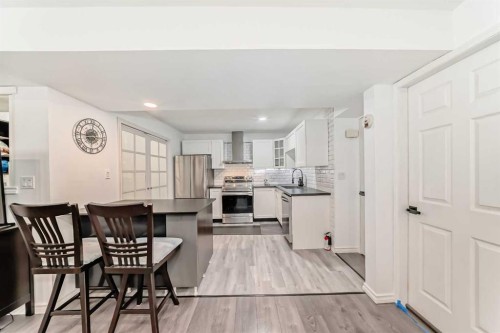 6907 6 Street Sw, Calgary, AB - Indoor