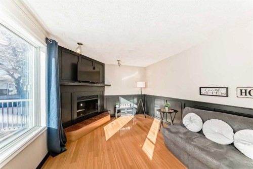6907 6 Street Sw, Calgary, AB - Indoor With Fireplace