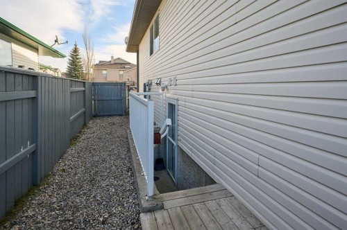 1409 Strathcona Way, Strathmore, AB - Outdoor With Exterior