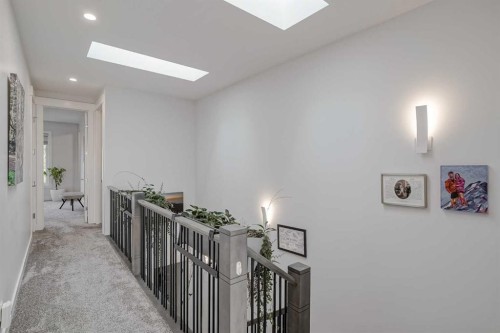 701 13A Street Ne, Calgary, AB - Indoor Photo Showing Other Room